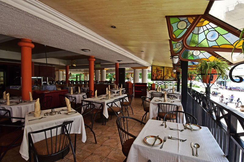 Grand Imperial Hotel Kampala Esterno foto