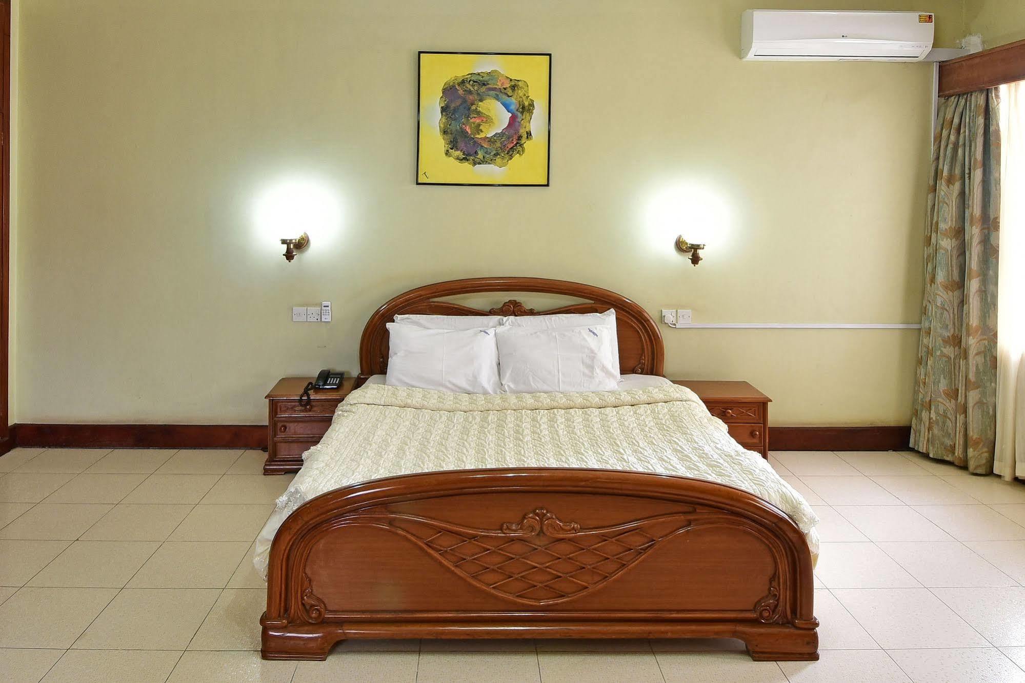 Grand Imperial Hotel Kampala Esterno foto